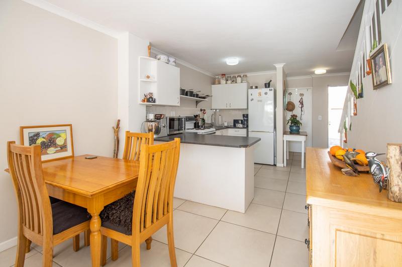 2 Bedroom Property for Sale in Heathfield Western Cape